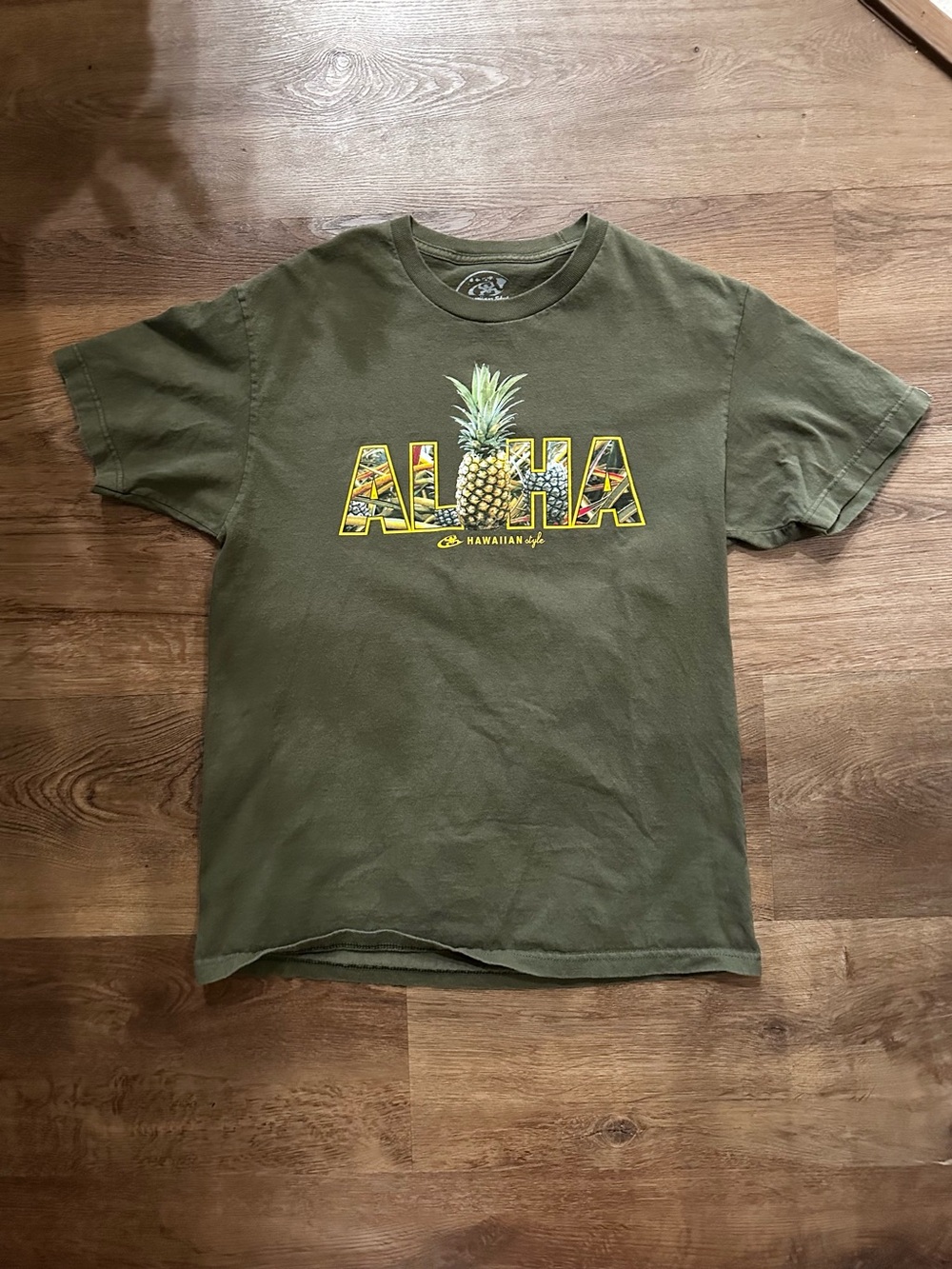 Hawaiian Style Aloha Pineapple Graphic Green Tee T-Shirt Size Large